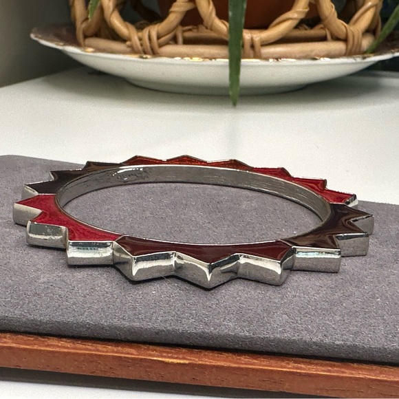 Oscar de la Renta Spring 2011 Runway Spiked Enamel Bangle Red Ombre Rare - Picture 4 of 10